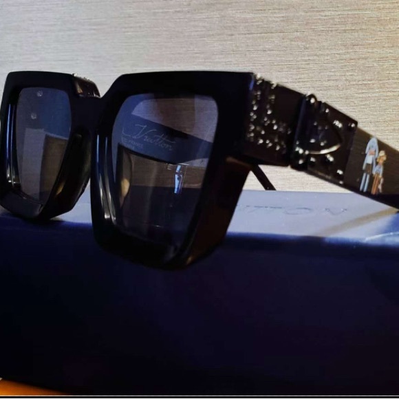 Louis Vuitton 1.1 Millionaire Sunglasses Cartoon Friends Monogram Black Designer - Picture 7 of 16